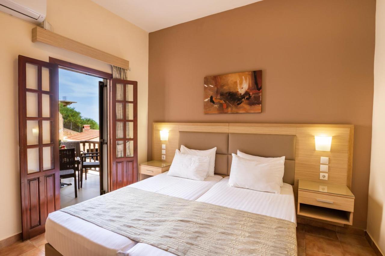 Aphrodite Luxury Studios & Apartments การ์ปาตอส ภายนอก รูปภาพ