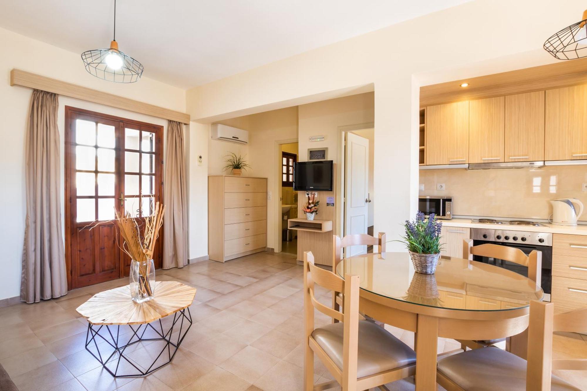 Aphrodite Luxury Studios & Apartments การ์ปาตอส ภายนอก รูปภาพ