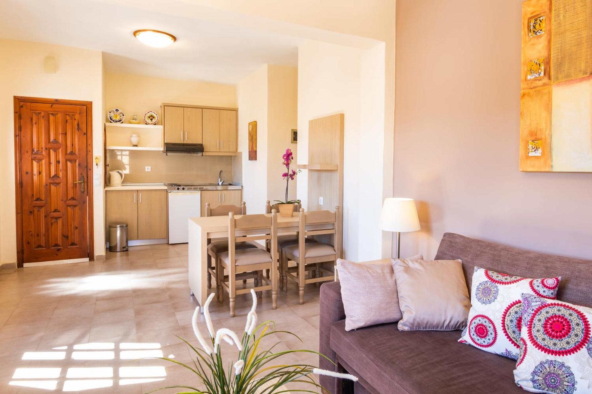 Aphrodite Luxury Studios & Apartments การ์ปาตอส ภายนอก รูปภาพ