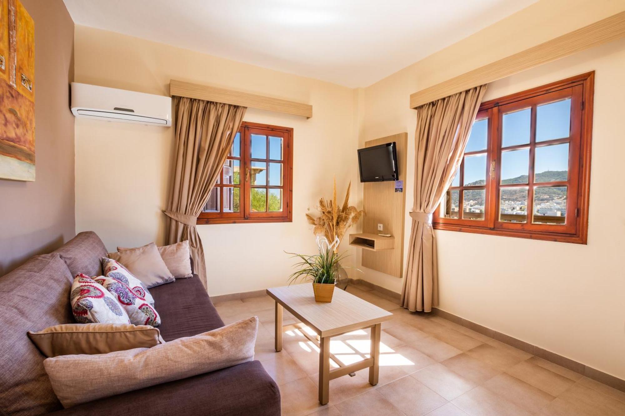 Aphrodite Luxury Studios & Apartments การ์ปาตอส ภายนอก รูปภาพ