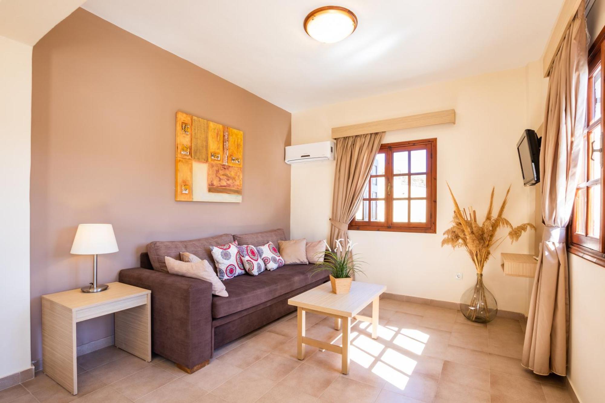 Aphrodite Luxury Studios & Apartments การ์ปาตอส ภายนอก รูปภาพ